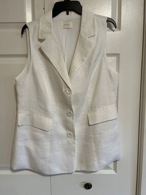 DISSH White Linen Sleeveless Blazer Vest